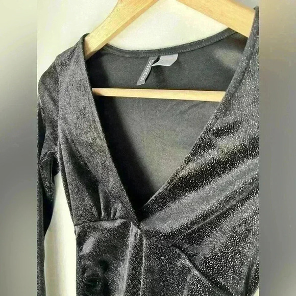 H&M Black Velvet Whimsigoth V-Neck Long SleevDress Witchy Vampy Romantic Goth XS - Picture 4 of 8